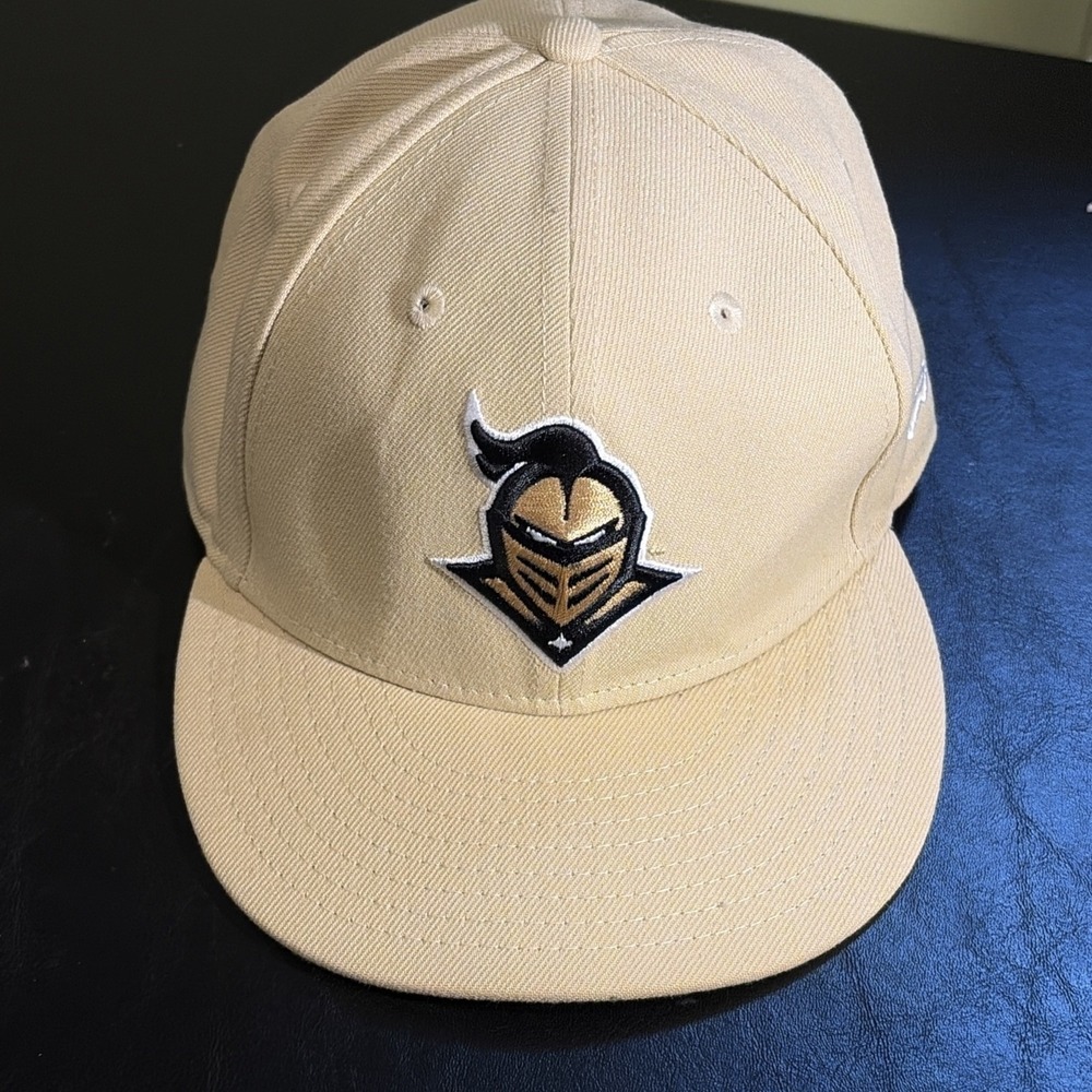 UCF University of Central Florida Knights Fitted Hat Cap Size 7 3/8 New Era